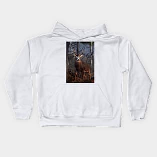 Buck on ridge portrait - White-tailed Deer Kids Hoodie